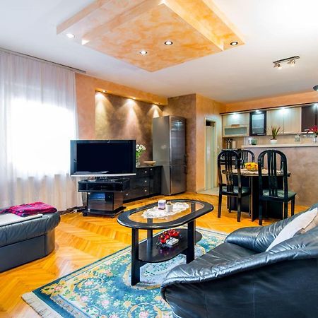 Apartment City Center Novi Sad Esterno foto